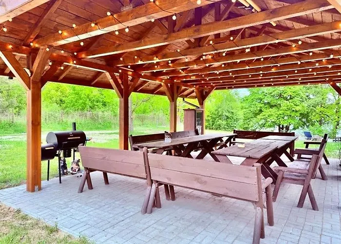 Dom wakacyjny Debowy Zakatek